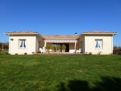 Property Dpt Lot et Garonne (47),  vendre DURAS maison P5 de 116 m - Terrain de 2344 m - plain pied (KDJH-T177361)