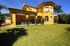 Annonce Villa for sale in El Presidente,  Estepona,  Mlaga,  Spain (OLGR-T1113)