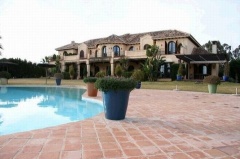 Anuncio 585312 - Villa en venta en Estepona, Mlaga, Espaa (ZYFT-T4578)