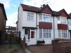 Property House for sale in London (PVEO-T288149)