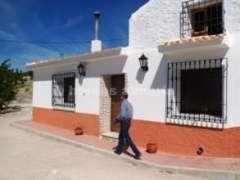 Property Home for rent in Saliente, Almera (NXOU-T486)