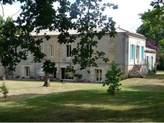 Property Dpt Gironde (33),  vendre proche BORDEAUX maison P6 de 480 m - Terrain de 10500 m - (KDJH-T211025)