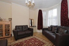 Property Buy a House in London (PVEO-T287928)