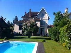 Property Dpt Val de Marne (94),  vendre LA VARENNE SAINT HILAIRE maison P7 de 240 m - Terrain de 900 m (KDJH-T230914)