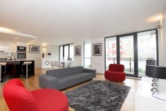 Property Flat for sale in London (PVEO-T303352)