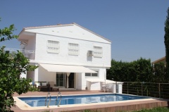 Property 4 bedroom villa for sale next to Valencia, Spain
